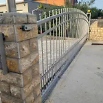 Lejlighed Olive Shared Pool Pirovac
