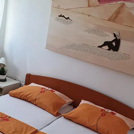 Olive Shared Pool Apartment