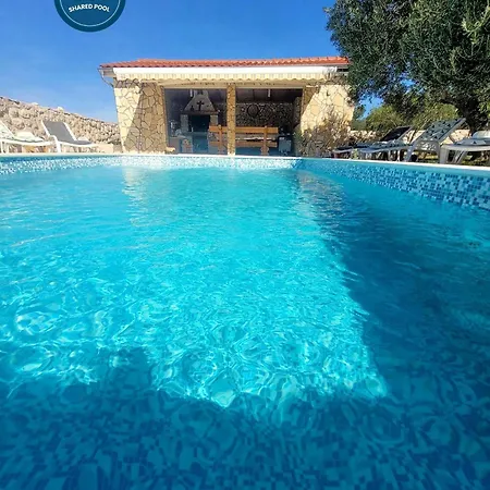 Appartamento Olive Shared Pool *