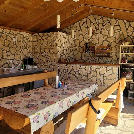 Daire Olive Shared Pool Pirovac