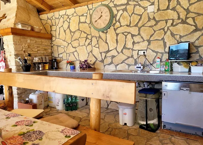 Olive Shared Pool Apartment Pirovac