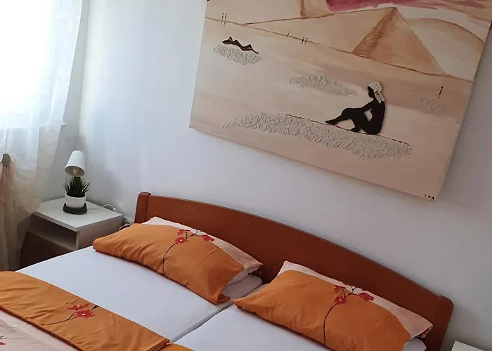 Olive Shared Pool Apartment