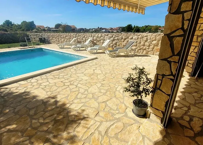 Apartment Olive Shared Pool *