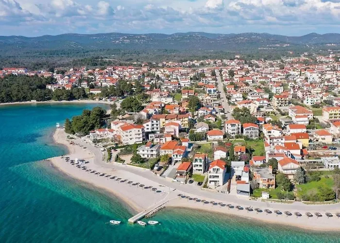 Olive Shared Pool Apartment *