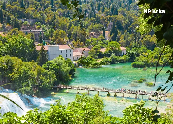 Appartamento Olive Shared Pool Pirovac